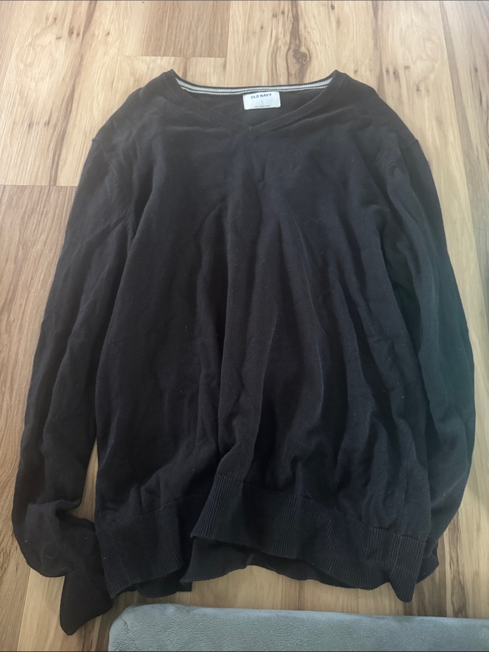Old Navy Men's Black V-Neck Pullover Sweater